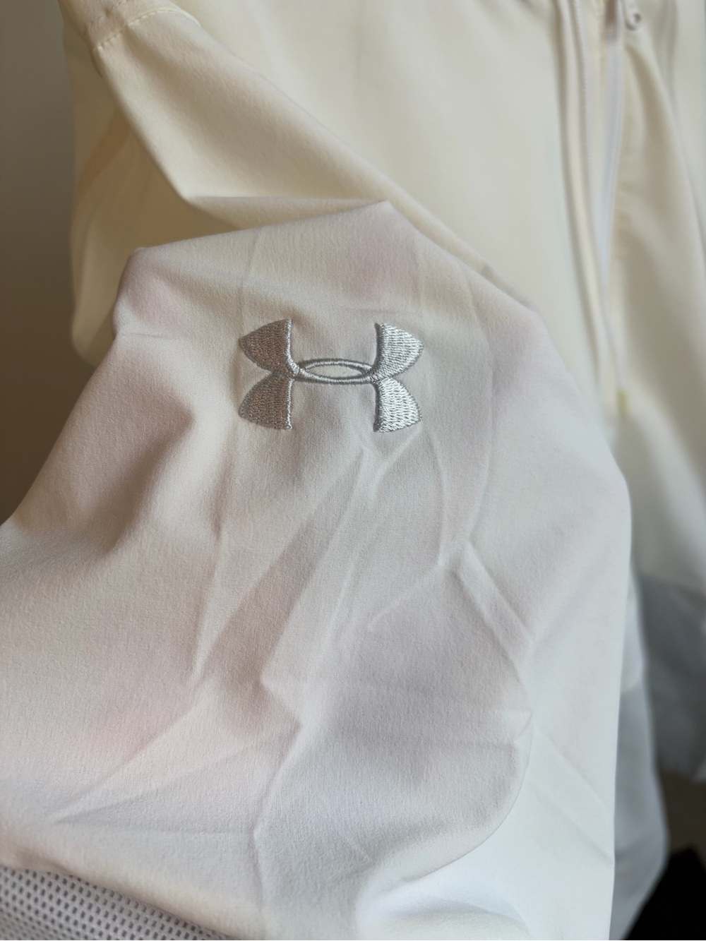 Under Armour Women’s XXL Hooded Windbreaker Jacket Cream Gray Full Zip - Picture 6 of 9